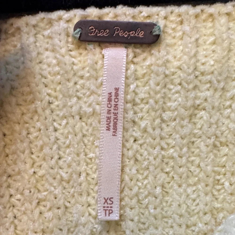 Sold - Picture 3 of 5